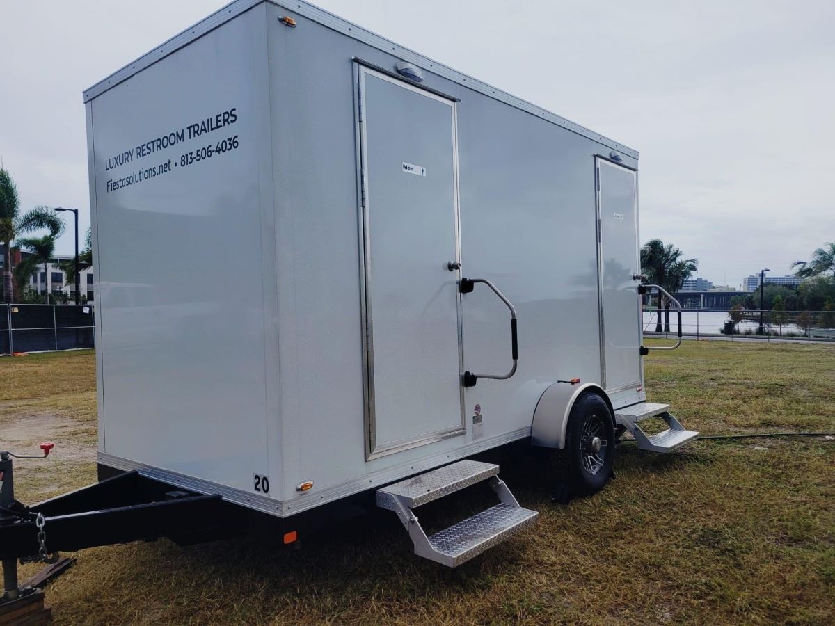 5 Stall Luxury Restroom Trailer